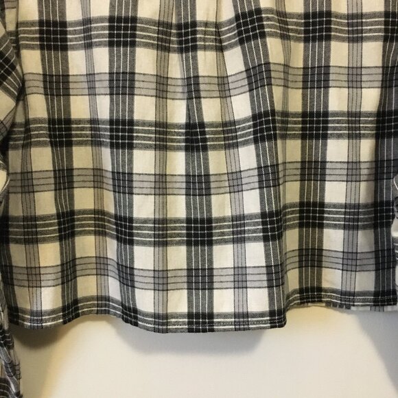 Streetwear Society Boxy Cropped Plaid Button Down Shirt - Picture 9 of 16